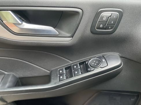 Used 2024 Ford Escape Platinum image 10