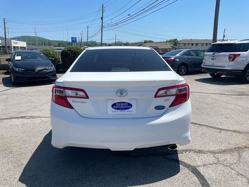 Used 2014 Toyota Camry SE FWD image 4