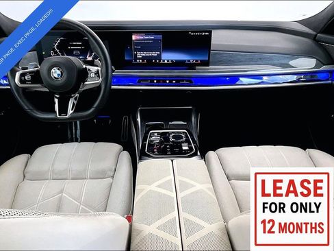 Used 2023 BMW 740i image 21
