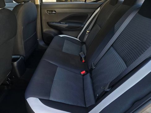 Used 2021 Nissan Versa SV FWD image 13