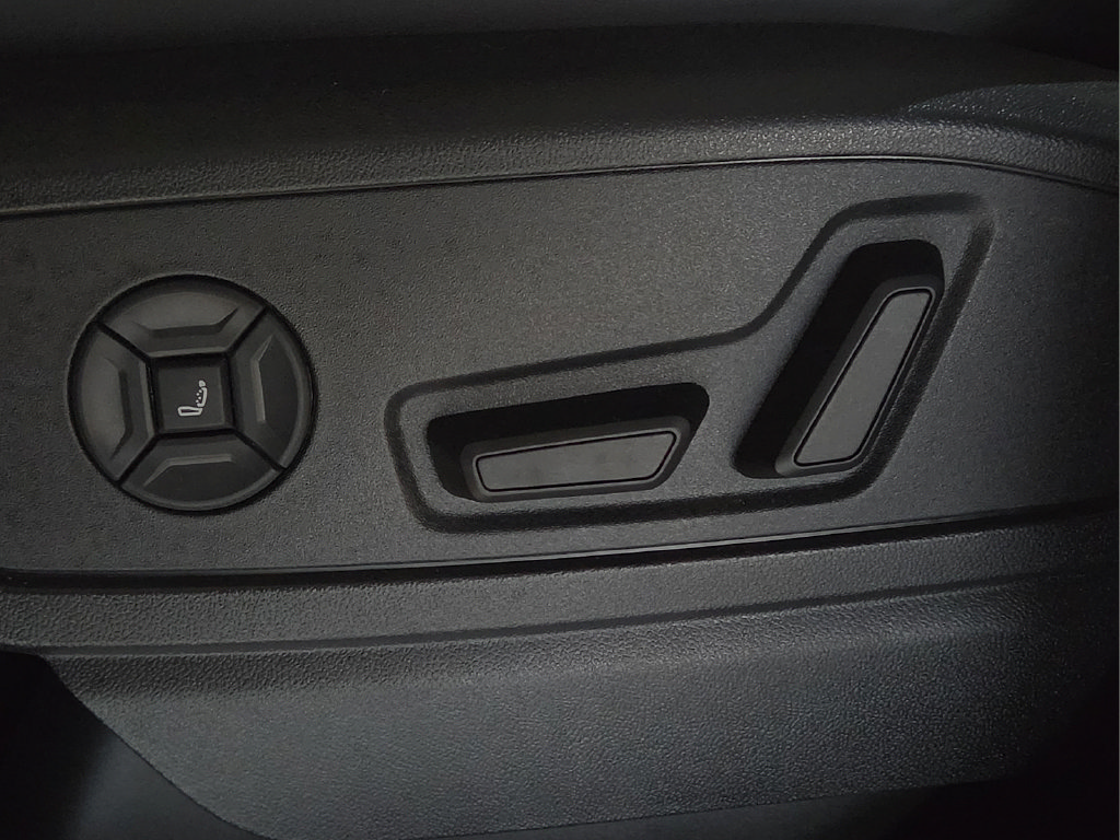 Used 2025 Audi SQ5 Premium Plus AWD/4WD image 19