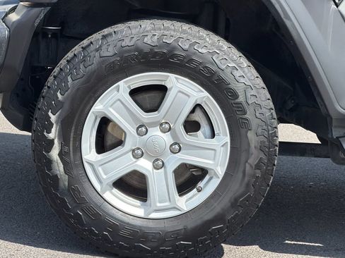 Used 2021 Jeep Wrangler Sport AWD/4WD image 26