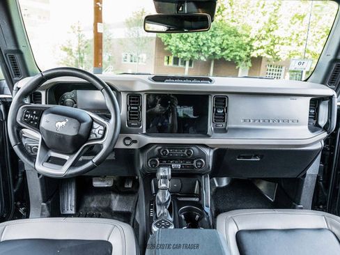 Used 2024 Ford Bronco Wildtrak AWD/4WD image 41