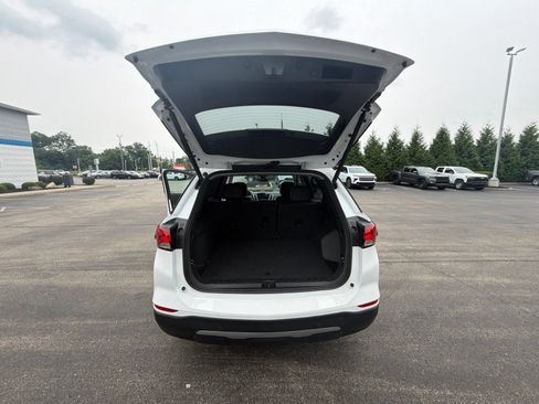 Used 2024 Chevrolet Equinox Premier FWD image 25