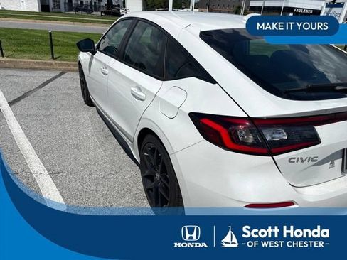 Used 2024 Honda Civic Sport image 1