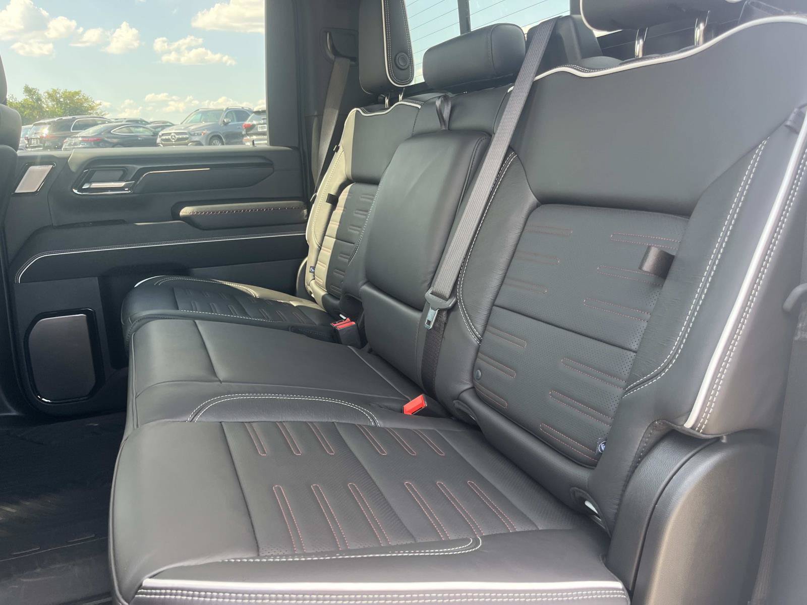 Used 2025 GMC Sierra 2500 AT4X w/ AT4X AEV Edition AWD/4WD image 17