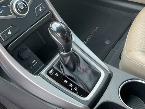 Used 2016 Hyundai Elantra Limited FWD image 30