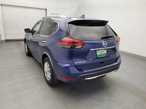 Used 2018 Nissan Rogue SV w/ Premium Package FWD image 5
