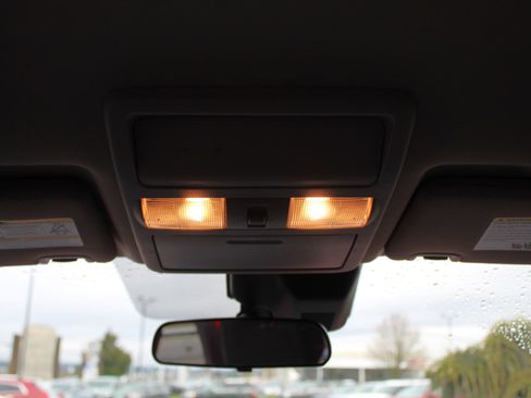 Used 2022 Nissan Frontier SV image 21