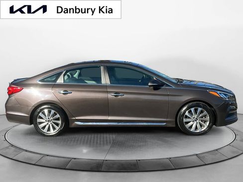 Used 2016 Hyundai Sonata Sport w/ Option Group 03 image 7