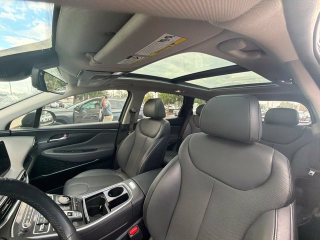 Used 2022 Hyundai Santa Fe SEL w/ Convenience + Premium Package FWD image 3