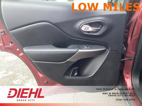 Used 2019 Jeep Cherokee Latitude Plus w/ Cold Weather Group image 13