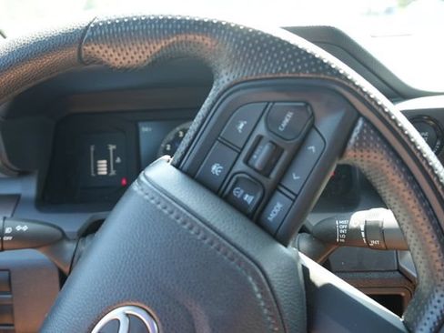 Used 2024 Toyota Tacoma SR5 AWD/4WD image 24