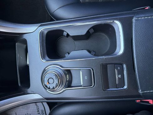 Used 2017 Ford Fusion SE w/ Equipment Group 201A FWD image 18
