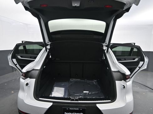 New 2025 Porsche Cayenne S image 17