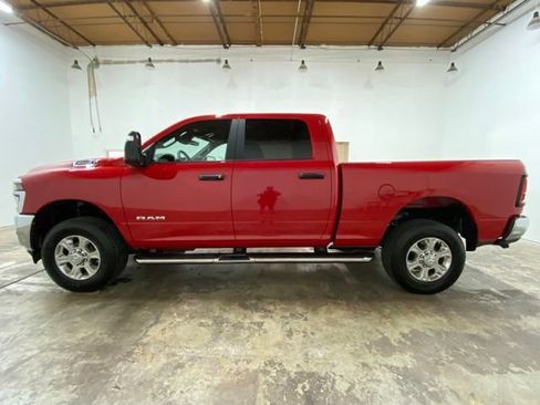 Used 2026 RAM 2500 Big Horn AWD/4WD image 2