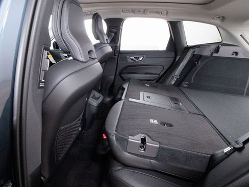 Certified 2025 Volvo XC60 B5 Core w/ Climate Package image 30