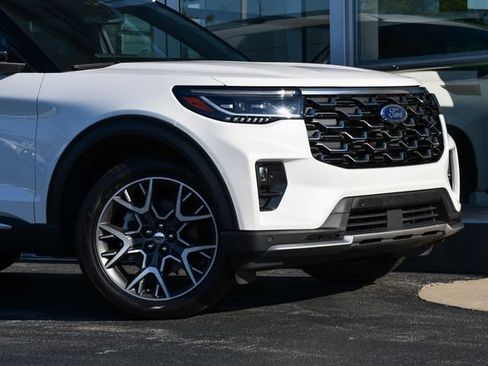 Used 2025 Ford Explorer Platinum w/ Ultimate Package AWD/4WD image 13