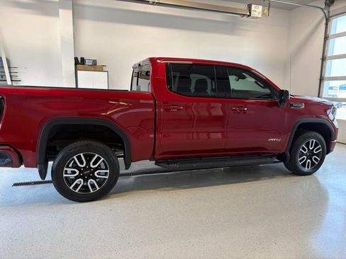 Used 2025 GMC Sierra 1500 AT4 w/ Technology Package AWD/4WD image 9