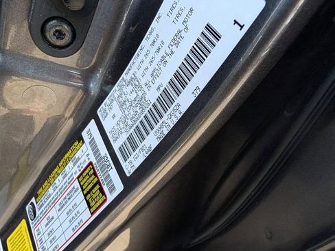Used 2025 Toyota Sequoia SR5 AWD/4WD image 40