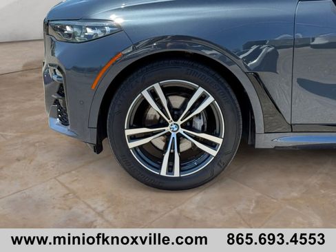 Used 2022 BMW X7 xDrive40i w/ M Sport Package AWD/4WD image 9