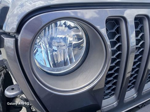 Used 2021 Jeep Gladiator Rubicon w/ Safety Group AWD/4WD image 16
