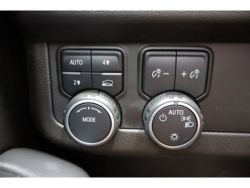 Used 2021 Chevrolet Tahoe RST w/ Luxury Package AWD/4WD image 32