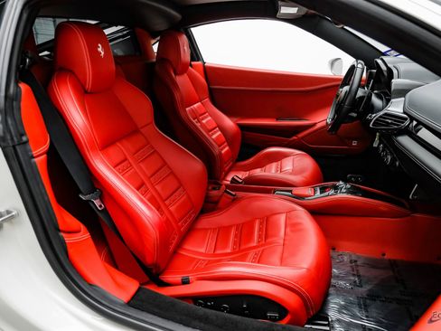 Used 2015 Ferrari 458 Italia Coupe image 53