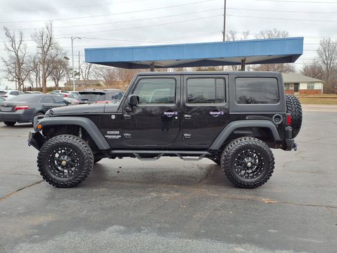 Used 2015 Jeep Wrangler Unlimited Sport w/ Connectivity Group image 5
