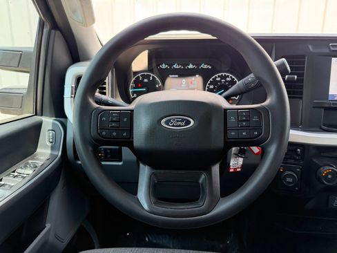 Used 2024 Ford F350 XLT AWD/4WD image 14