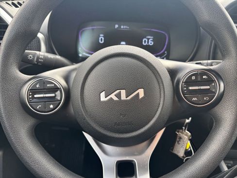 Used 2025 Kia Soul LX w/ LX Technology Package image 25