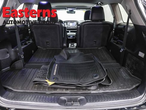 Used 2018 Toyota Highlander SE AWD/4WD image 9