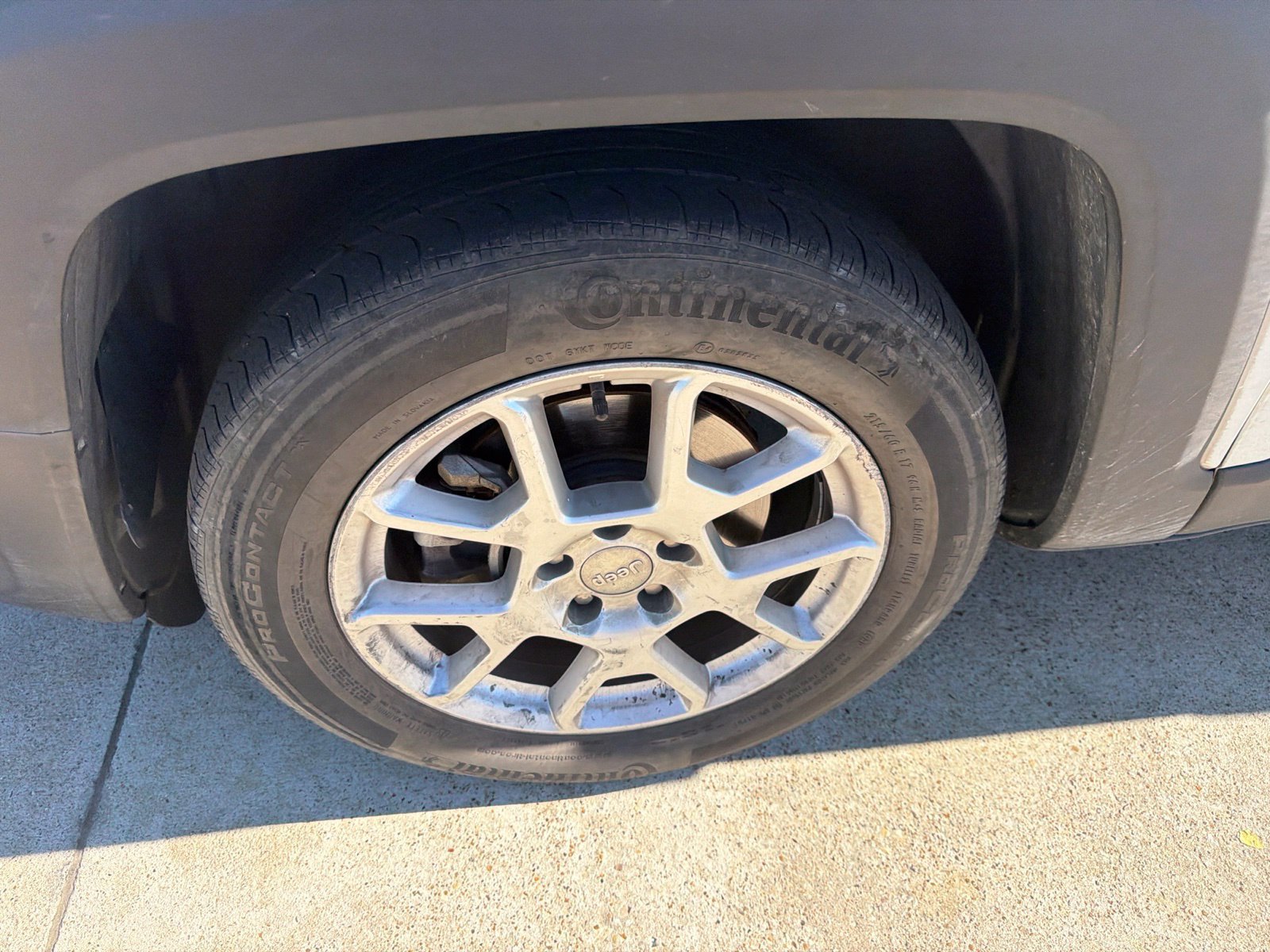Used 2020 Jeep Renegade Latitude FWD image 4