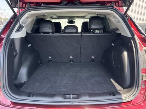 Used 2022 Jeep Compass Latitude w/ Sun and Sound Group AWD/4WD image 28