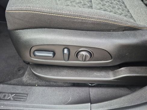 Certified 2024 Chevrolet Equinox LT FWD image 12