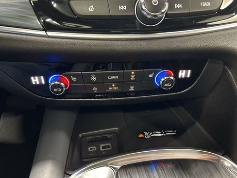Used 2023 Buick Enclave Essence w/ Experience Buick Package image 21