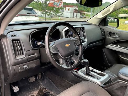 Used 2018 Chevrolet Colorado LT w/ Safety Package RWD image 5