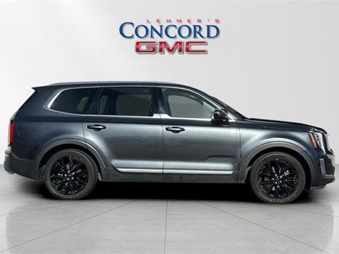 Used 2020 Kia Telluride SX w/ SX Prestige Package image 3