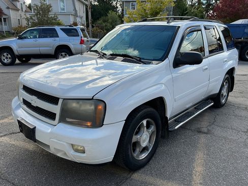 Used 2009 Chevrolet TrailBlazer LT w/ Sun And Sound Package image 7