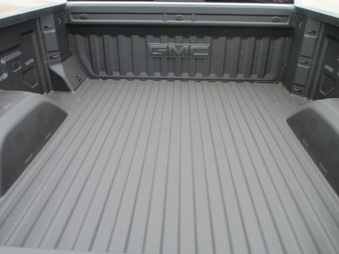 New 2026 GMC Sierra 1500 SLT w/ SLT Premium Plus Package image 6