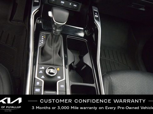 Certified 2022 Kia Sorento SX image 24