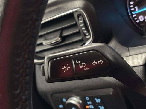 Used 2020 Ford Explorer XLT w/ Equipment Group 202A AWD/4WD image 34
