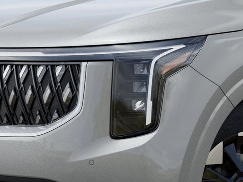 New 2027 Kia Carnival EX FWD image 10