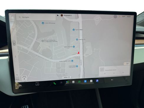Used 2023 Tesla Model X AWD/4WD image 12