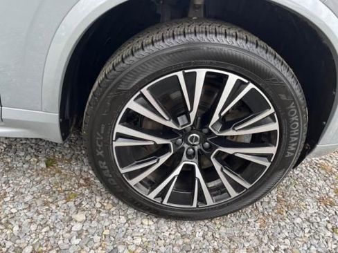 Used 2024 Volvo XC90 T8 Plus w/ Protection Package AWD/4WD image 5