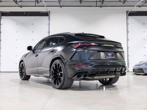 Used 2022 Lamborghini Urus image 6
