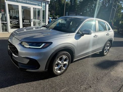 Used 2023 Honda HR-V LX image 1