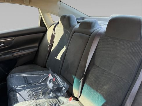 Used 2015 Nissan Altima 2.5 SV w/ Convenience Package image 13