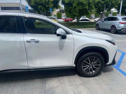 Used 2024 Lexus NX 250 FWD image 4