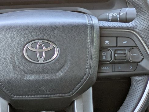 Used 2025 Toyota Tacoma TRD Sport image 22